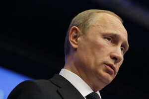 Putin adopta legea ce interzice cetatenilor americani sa adopte copii rusi