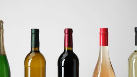 Si tu poti deveni un cunoscator de vinuri - citeste aici despre clasificarea acestora precum si alte sfaturi utile de la specialisti